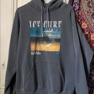 Ice cube sweat shirt
